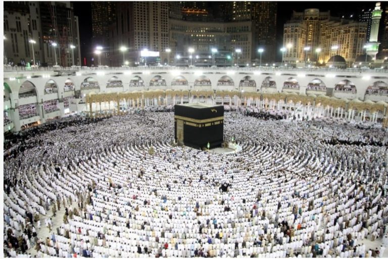 السعودية تقرر إقامة الحج بعدد “محدود جدا” من المقيمين داخل المملكة