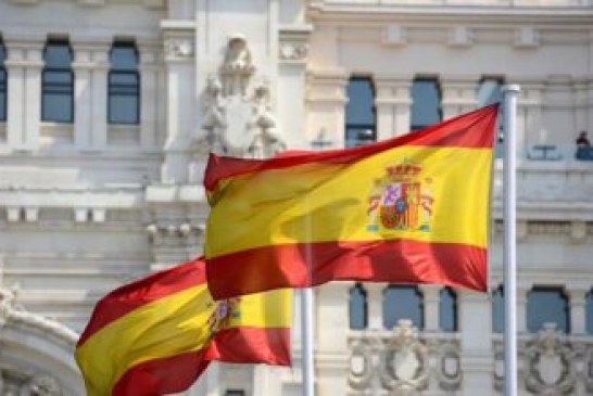 الحكومة الإسبانية تفتح باب التشغيل للمهاجرين