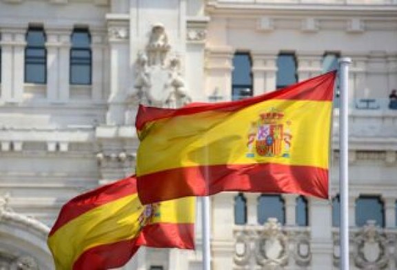 الحكومة الإسبانية تفتح باب التشغيل للمهاجرين