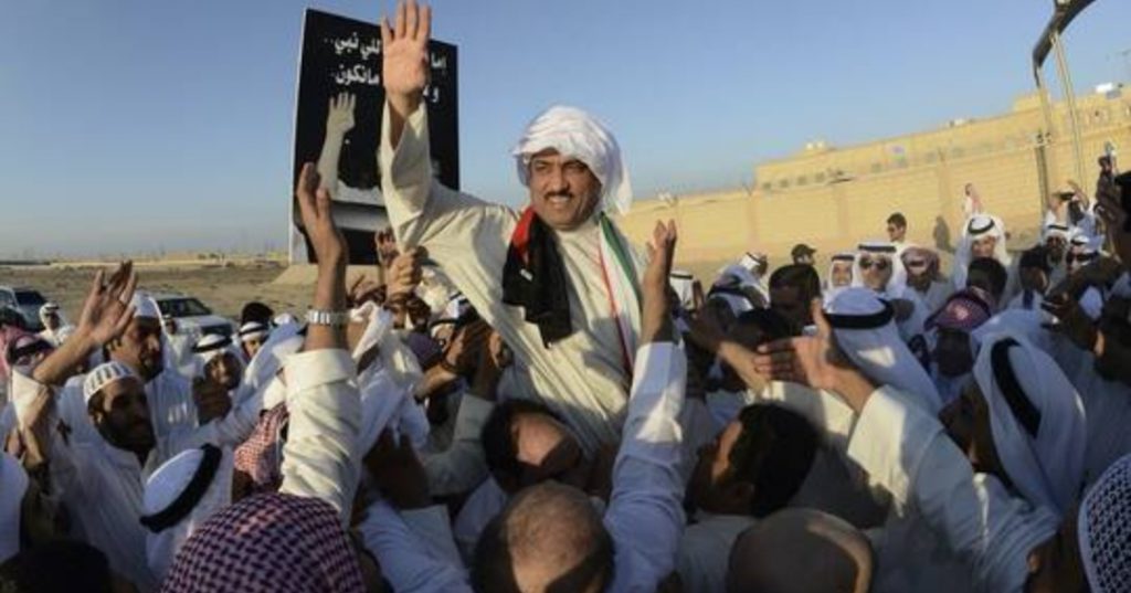 بعد العفو الأميري.. معارضون كويتيون يعودون إلى بلادهم