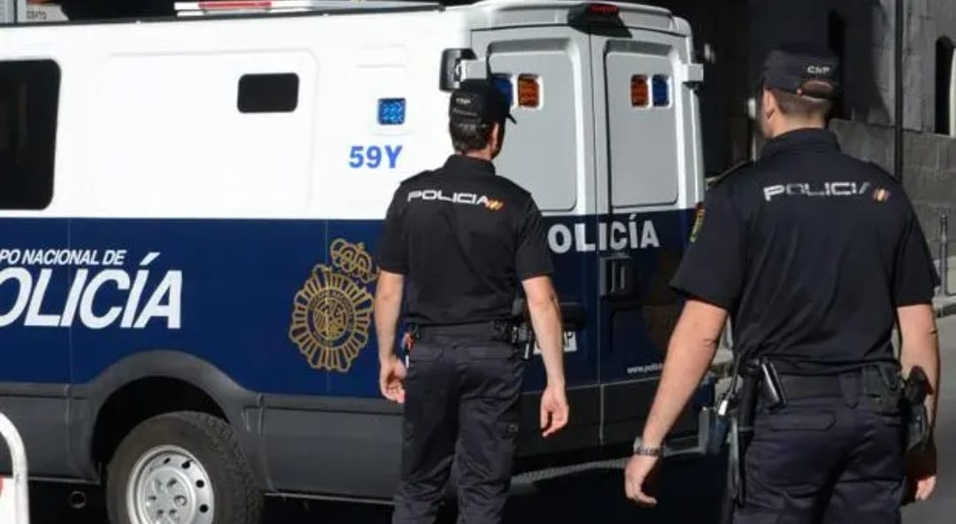 الشرطة الإسبانية توقف 4 أشخاص متهمين باستغلال فتاة مغربية قاصر لمدة 3 سنوات