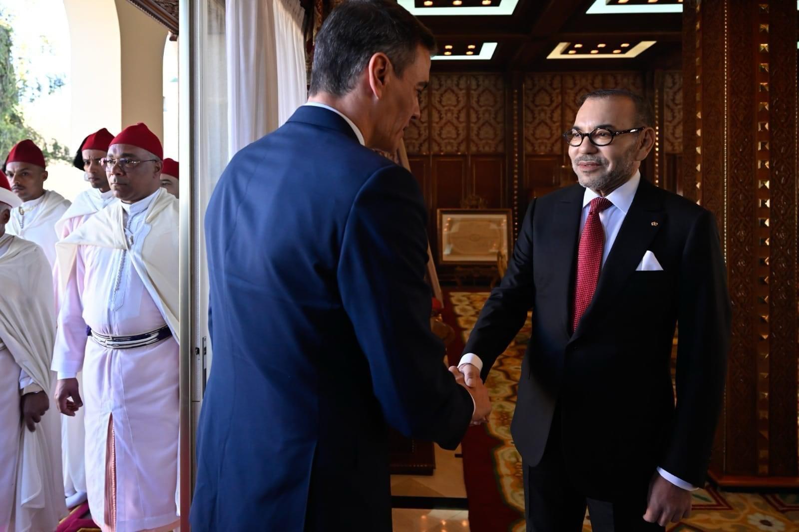 الملك محمد السادس يستقبل رئيس الحكومة الإسبانية بيدرو سانشيز