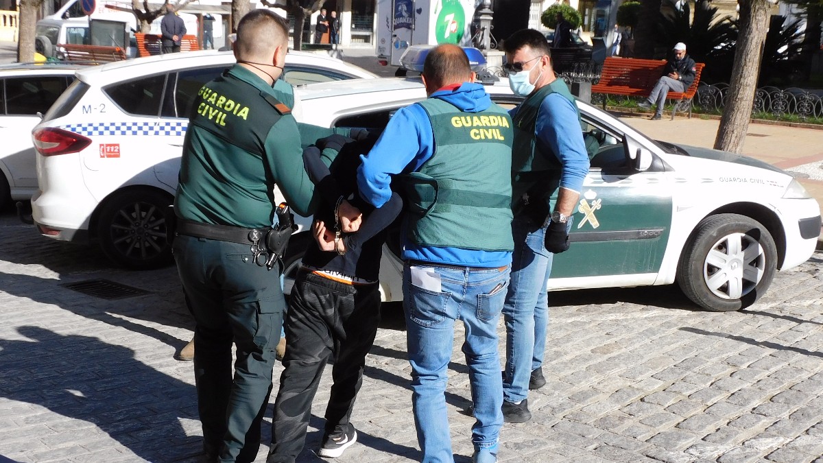 اعتقال مغربي هاجم ثكنة الحرس المدني في روكيتاس دي مار