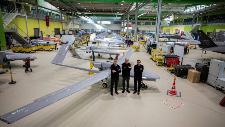 شركة “بايكار” التركية تقترب من إطلاق مصنعها لإنتاج الطائرات المسيرة العسكرية في المغرب