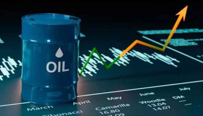النفط يتجاوز 100 دولار مجدداً وسط مخاوف من اضطراب الإمدادات