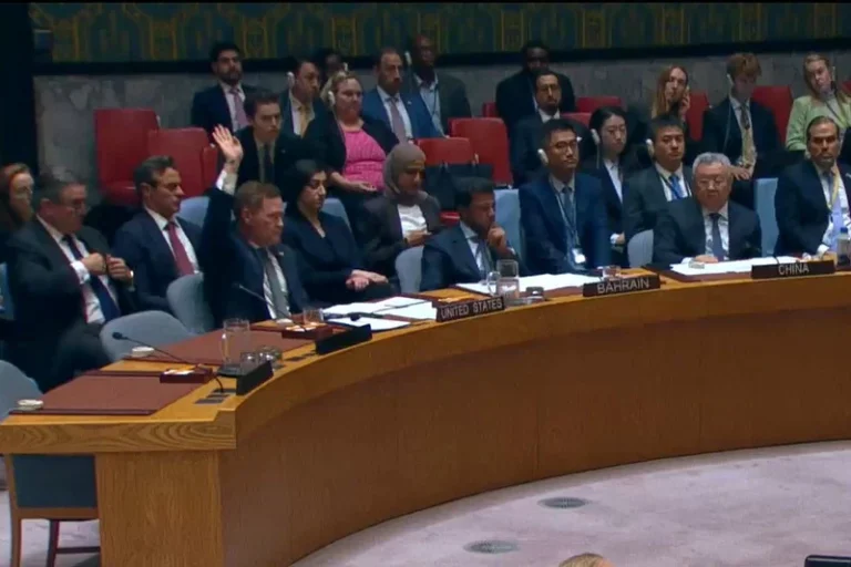 واشنطن ترد على الفيتو الروسي بفيتو مضاد.. سقوط مشروعي القرار بشأن «المينورسو»